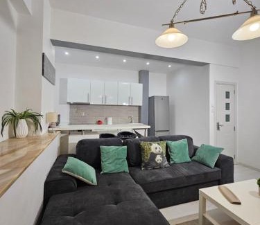 Bucharest City-Centre Apartment | White Apartment By Hilton II