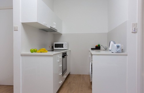 Agios Tychon Apartment | White Arches Sea View Apt No.1