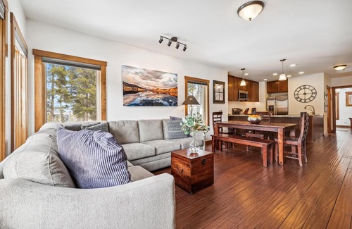 Warrior's Mark West House | White Cap Lodge: Stunning Townhome With Spectacular Views Of Breckenridge