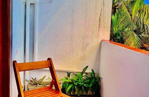 Midigama East Apartment | White Castle