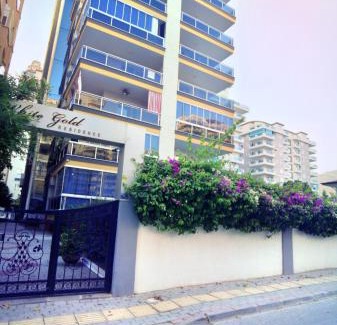 Mahmutlar Apartment | White gold
