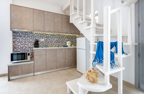 Megalochori Apartment | White Harmony Suites