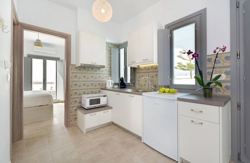Megalochori Apartment | White Harmony Suites