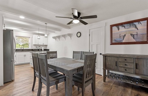 Buxton House | White Heron: Sound Views | Pet Friendly