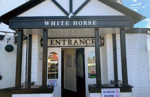 Donnington Bed & Breakfast | White Horse Tavern