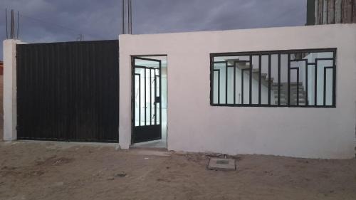 Los Organos House | White House, CASA FAMILIAR X 7 PERSONAS