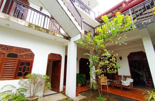 Unawatuna House | White King Guest