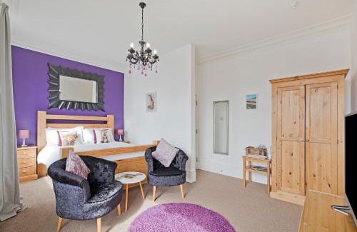 Muston House | White Rose Guest House