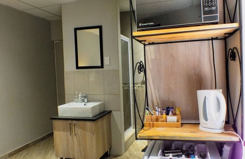 Thabazimbi House | White Silo Accommodation