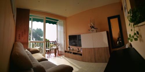 Sant Pol De Mar Apartment | White Stones Beach In Sant Pol de Mar