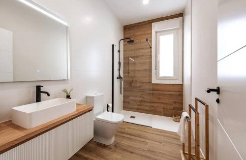 O Pedrouzo Apartment | White Tree by Arca Jazmin