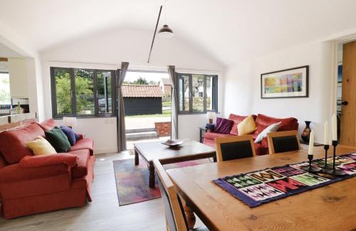 Attleborough House | Whitehands Farm Barn