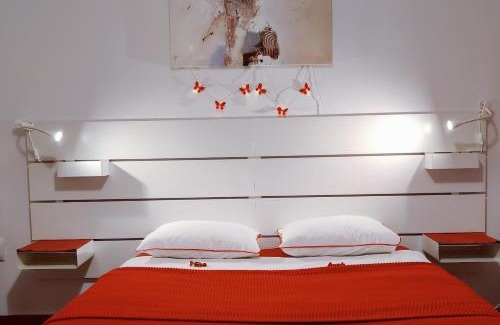 Popesti-Leordeni Apartment | WhiteHouse