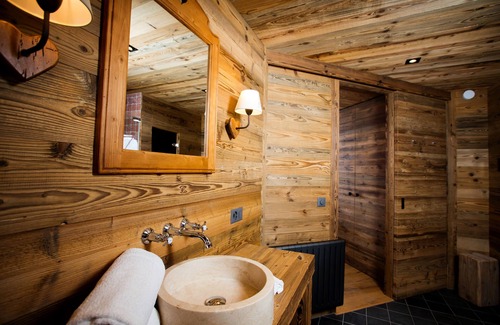 Monthey Cabin | Whitepod