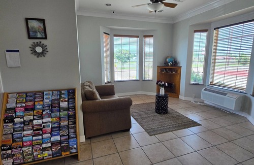 Whitesboro Hotel | Whitesboro Inn & Suites