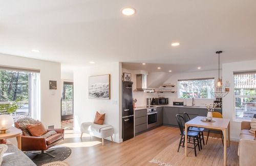 Manzanita House | Whitewater is a fully remodeled gem in the heart of Manzanita!