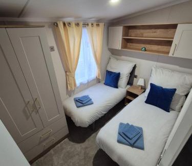 Seasalter Resort | Whitstable Sun Seeker