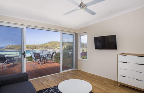 Kioloa House | Who wouldn't want to wake up here?