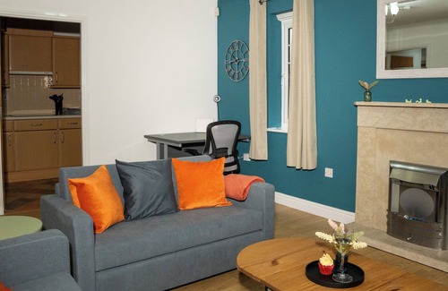 Stirchley Apartment | Whole Apartment | 2Bed & 2Bath | Professionals|Contractors|Parking|City-10mins