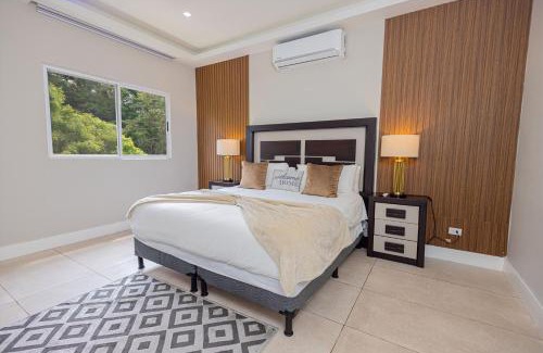 Santa Ana House | Wi fi, Hot water, A-C Vacation Home