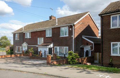 Bramley Apartment | Wickersley House, Rotherham for contractors & Families, free parkin, wifi etc