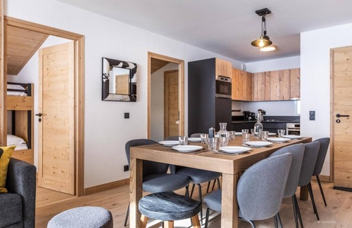 Montalbert Apartment | Wifi, view mountain, swimming pool, sauna, hammam, balcony, parking, ski locker, 69m², Montalbert