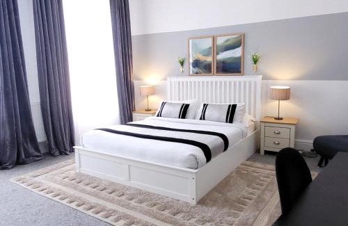 Wigan Apartment | Wigan Central Executive Apartments I Family Rooms I Free Parking