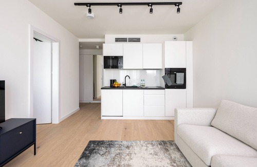Mokotow Apartment | Wilanowska Metro Apartment 304