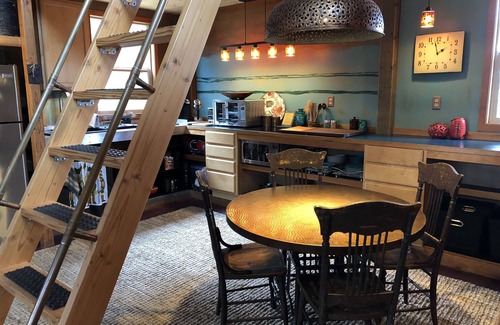 Gold Beach Cottage | Wild Coast Lookout offers privacy and a dramatic view of the Oregon Coast.