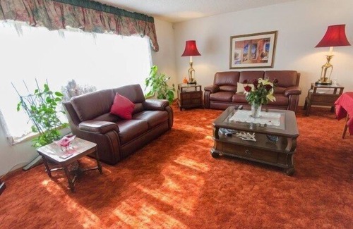 Saskatoon Bed & Breakfast | Wild Rose Bed & Breakfast