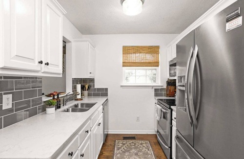 Maplewood Heights House | Wildcat Cottage, Enchanting Home Ten Minutes to Downtown
