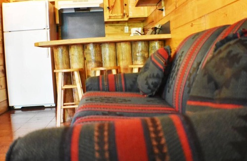 Octavia Cabin | Wilderness Cabin on North End of Broken Bow Lake
