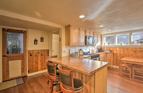 Morrison Cabin | 'Wildmanor Ranch' Near Red Rocks w/Hot Tub!