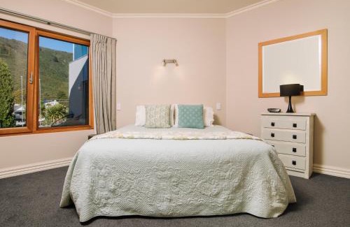 Waikawa Bay Apartment | Wilkes Way Villa