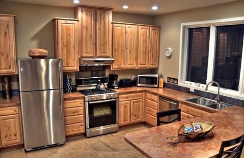 Youngsville House | *WILL TAKE YOUR BREATH AWAY* 360 Degree Views of Abiquiu Lake & Ghost Ranch
