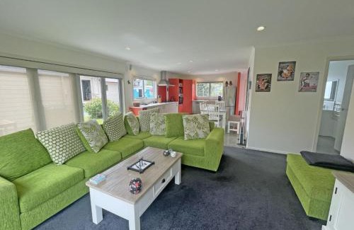 Whangamata House | WILL316A - WONDERFUL WILLIAMSON