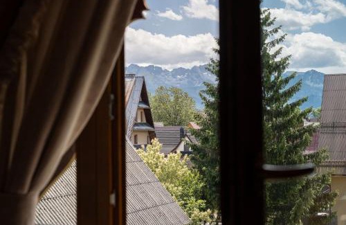 Bialy Dunajec Ski Chalet | Willa Podhalanka Jacuzzi & sauna - drewniany dom dla 20 osób