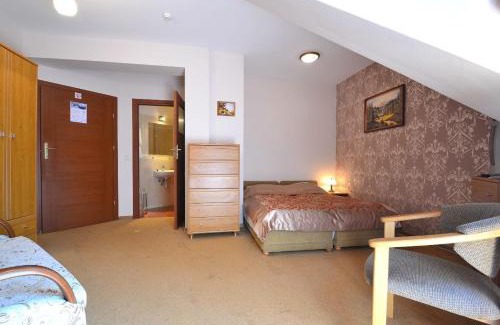 Nowy Targ Bed & Breakfast | Willa Zarębek