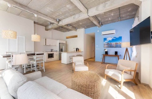 Pietermaai District Apartment | Willemstad's Hidden Jewel: Townhome in the Essence of Punda