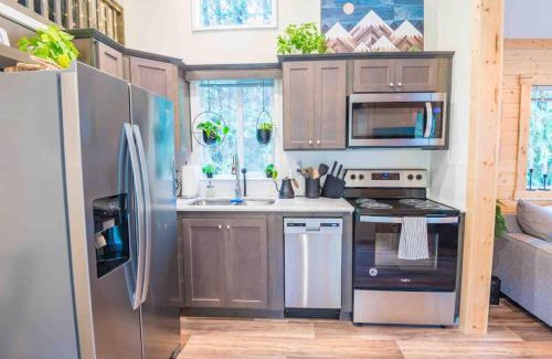 Port Angeles East Apartment | Willow Corner cozy modern tiny home