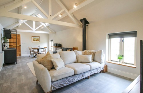 Ellesmere Cottage | WILLOW GRANGE ANNEX, romantic, character holiday cottage in Ellesmere