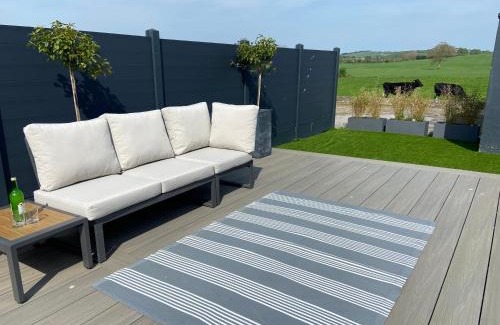 Cashel House | Willow Lodge Cashel- Rock View-Sleeps from 2 up to 8 guests