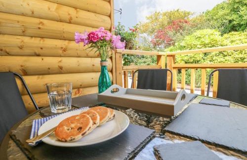 St. Florence House | Willow Lodge