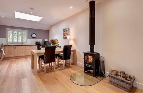 Exeter Cabin | Willow Lodge, South View Lodges, Exeter