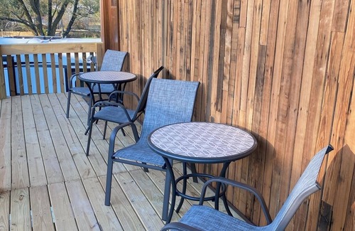 Waverly Apartment | Willow North Upstairs Unit in Buchanan/Waverly with Wi-Fi, AC