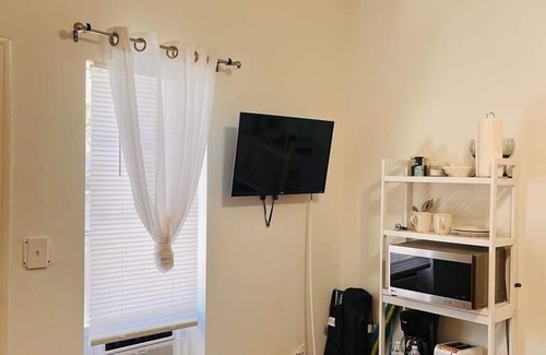 South Middle River Apartment | Wilton Cozy Studio 1Bed1Bath3Guest NearOlasBeach