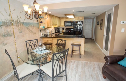 Bonnie Brae Apartment | Win San A-208 2BD - Sandy Toes & Salty Breezes