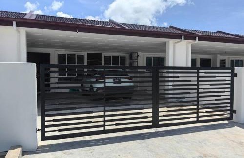 Miri House | Win & Sha's Homestay