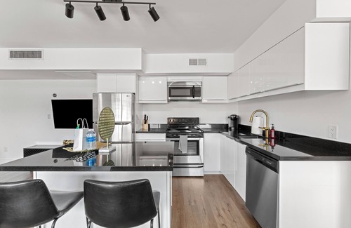 Brown and Stetson Business Condo | Windfield Condo in the Entertainment District