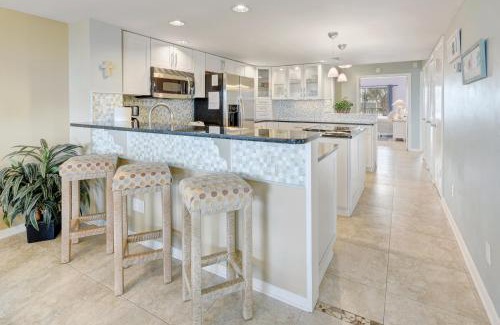 Crescent Beach Apartment | Windjammer 105